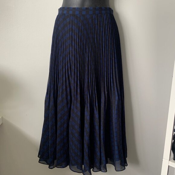 Club Monaco Yowshee patterned pleated midi Skirt - Picture 4 of 7